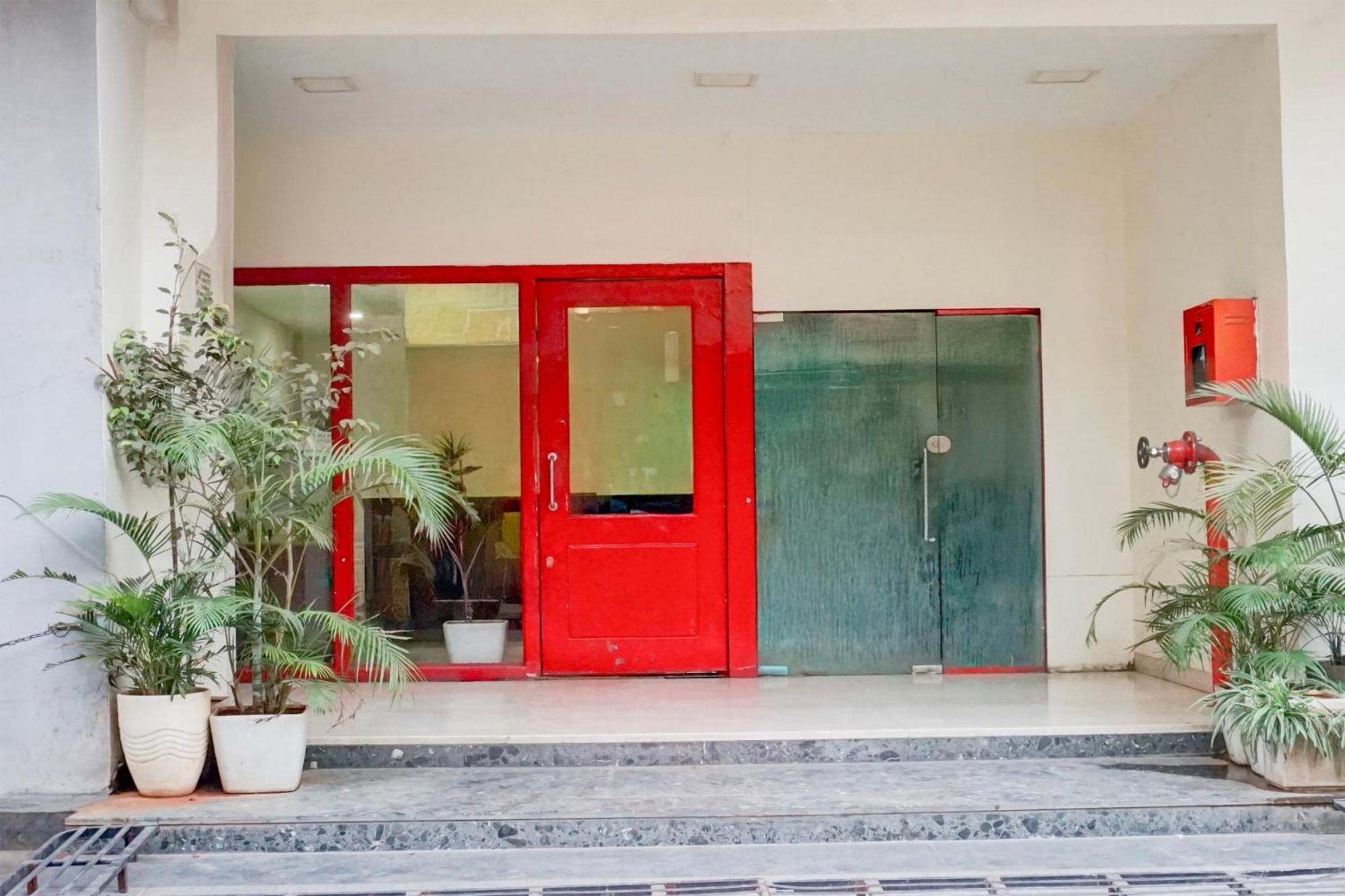 Super Townhouse Mg Road פונה מראה חיצוני תמונה